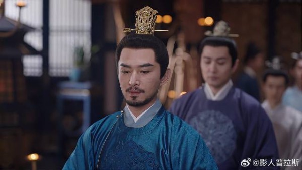 父亲想让三少主回宫，少主们都百般推脱，尹峥自告奋勇