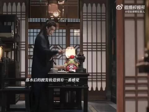 陈彦允披发造型引关注，察觉对锦朝感情