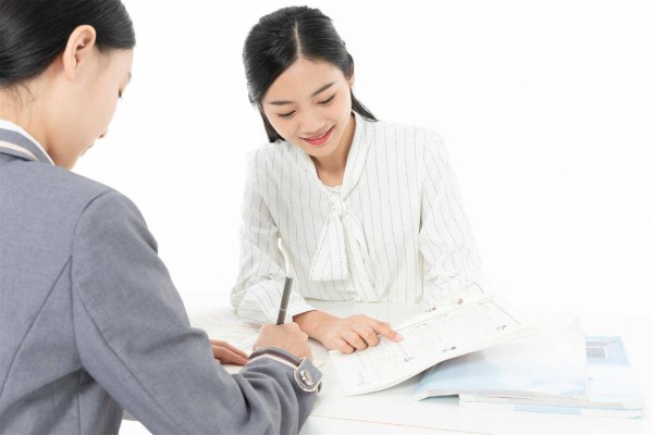 一个扎心的婚姻真相：离婚后男女的选择天差地别