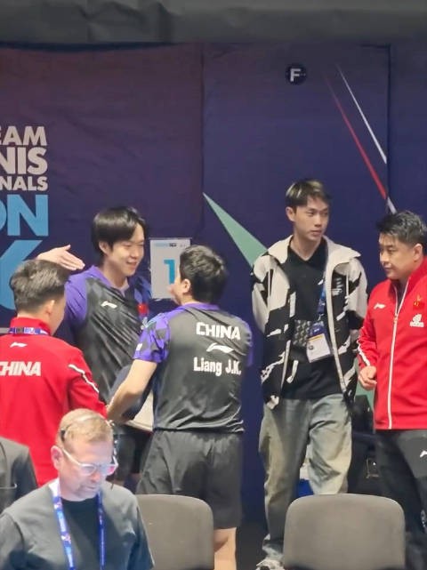 王楚钦为甜甜夺冠欣喜
