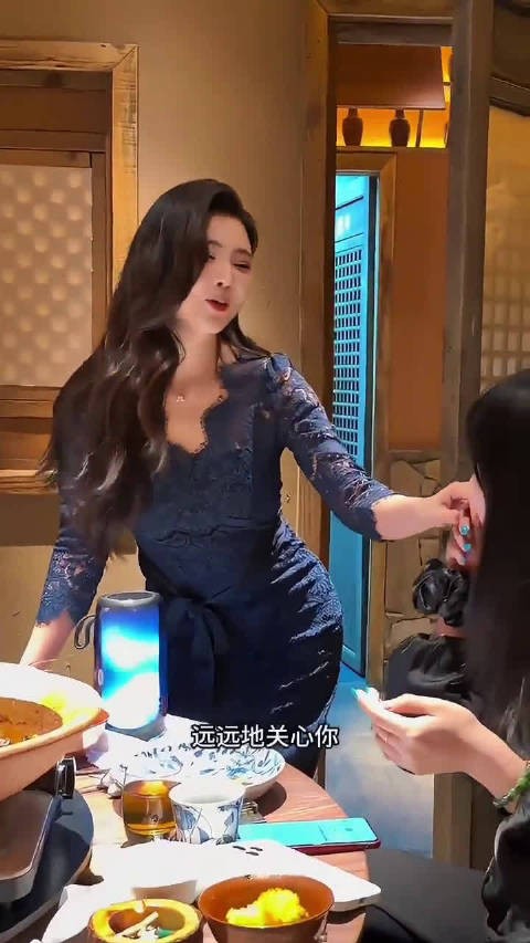 我记得这歌没这么骚啊