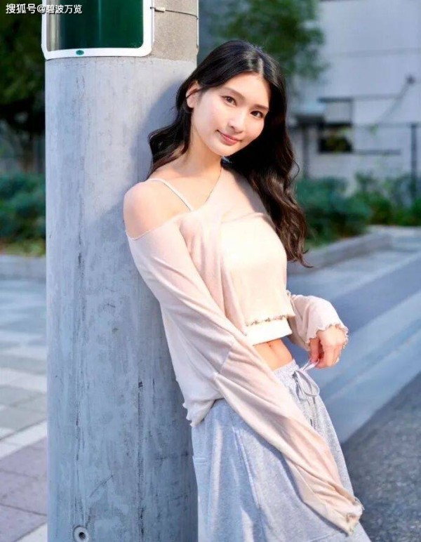 本庄铃：从“文学系少女”到“知性美学”的透明感女神