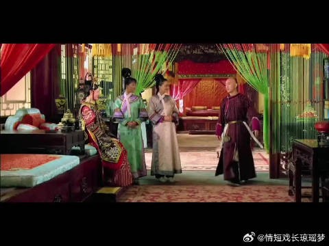 接下来请欣赏四阿哥四方步 “儿子不会弃额娘于不顾”