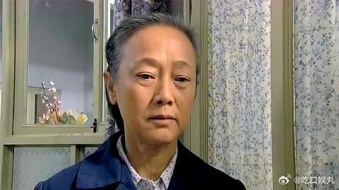 佟志真是个能人!竟在床上测试隔音效果,结果被母亲撞见