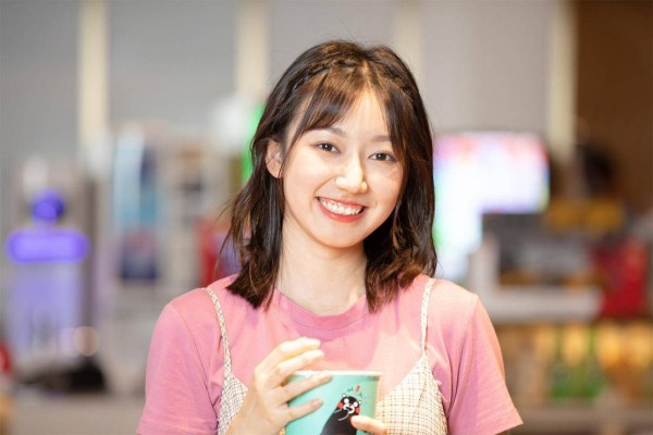男人钟情的女人，往往不主动不纠缠，但这个特点很明显