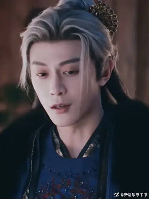 为了和浅浅呆一起，把整个酒楼包下来了