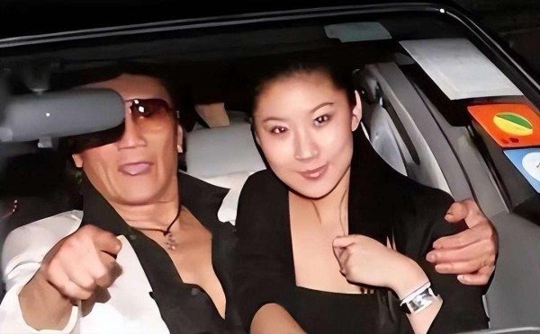 爷孙恋落幕引唏嘘：谢贤体面放手，COCO翻旧账被批吃相难看