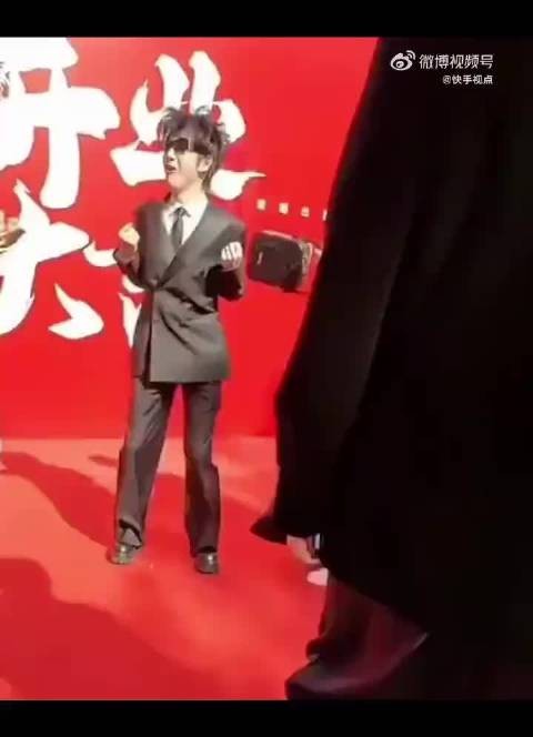 李嘉文激动宣布新剧筹备，粉丝期待独嘉记时代