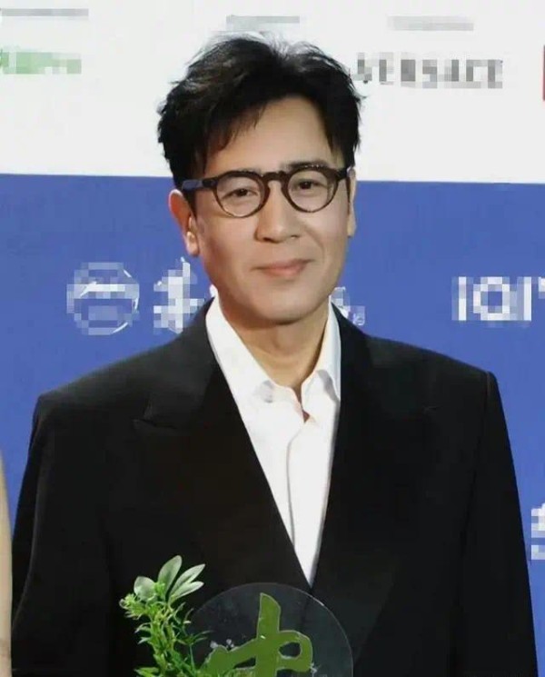 胡歌于和伟“神仙打架”，白玉兰最佳男主让评委犯难：这奖咋分？