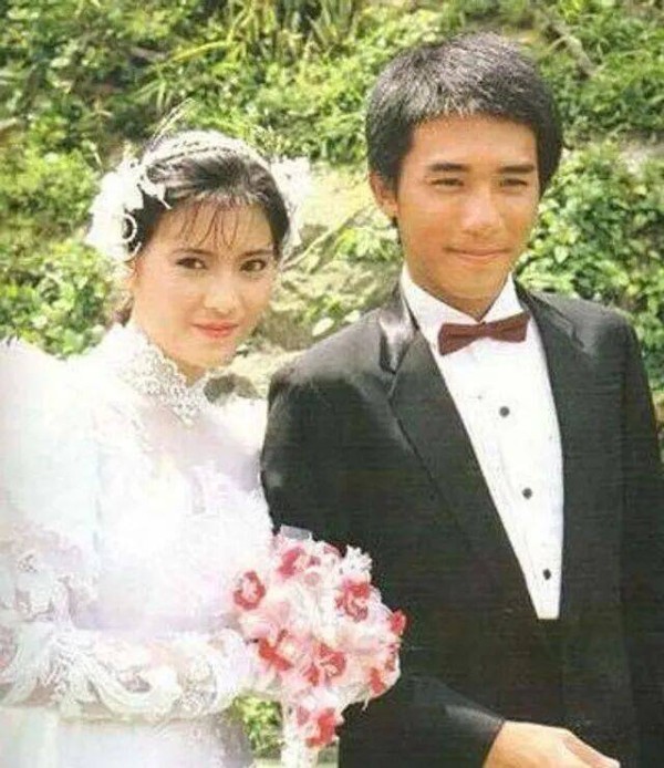 蓝洁瑛｜第二集：一夜成名、续约风波与无法挽回的感情｜香港人物系列