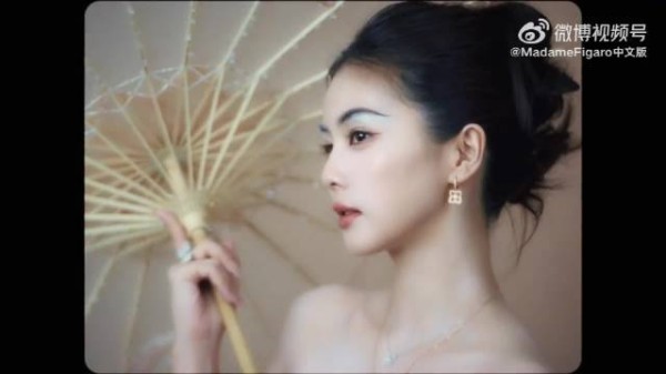 白鹿登费加罗五月刊封面，化妆杨单发型张凡