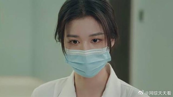 家属跟消防员犟嘴，得知他们救出儿子，立马安分！
