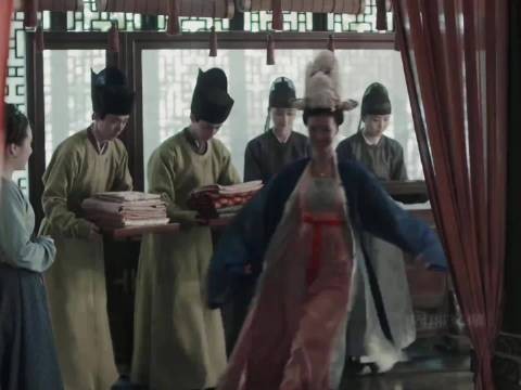 真真切切诠释了娇纵有人疼，懂事无人怜 王楚然妥妥被偏爱的宠妃