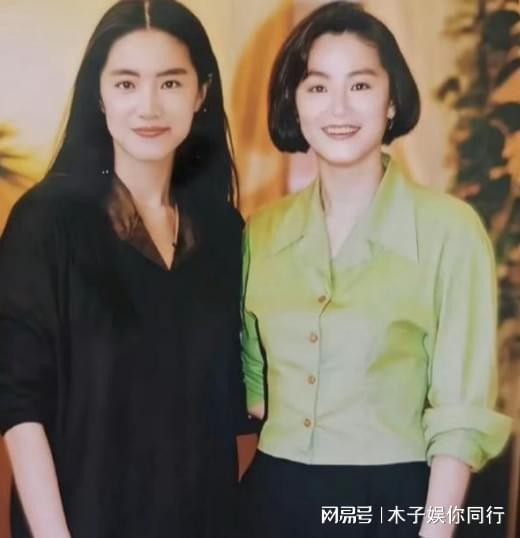 真假林青霞傻傻分不清！早年与替身合影流出，你能认出本尊吗？