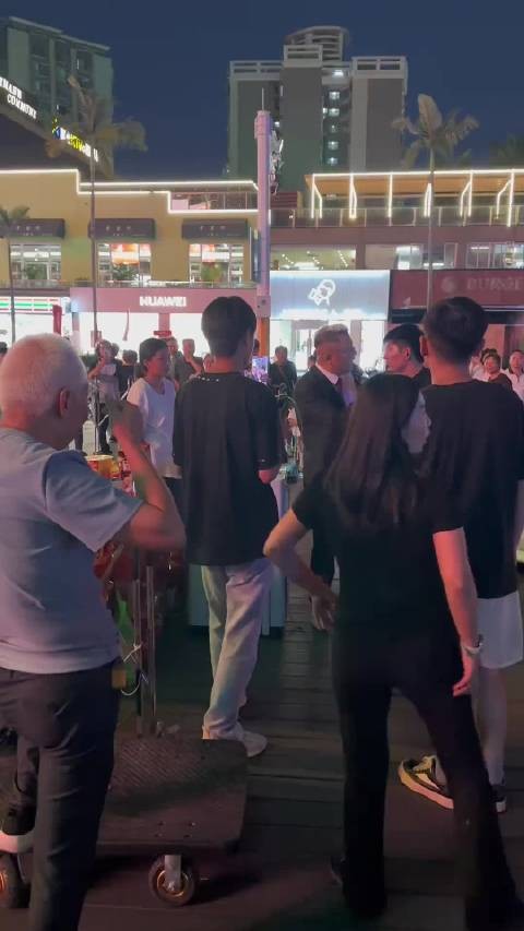 这又是谁的儿子，谁的老公，谁的爸爸，这么嚣张