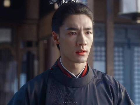 我倾心于你,比世间所有人的爱意都来得更早、更深、更久