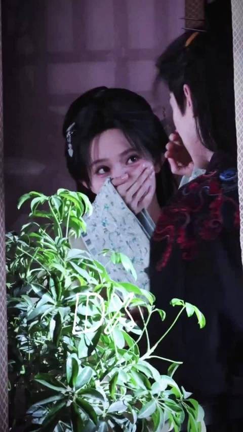 暧昧气息要溢出屏幕了