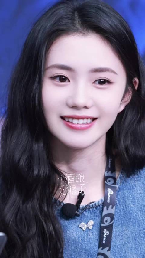 刘浩存是特别美萌的小女孩，高清怼脸真的好漂亮好漂亮好漂亮