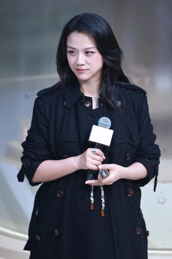 汤唯46岁二胎，古巨基妻子57岁产子，高龄产妇的风险有多大？