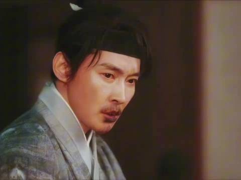 杨紫曹磊回应穿耐克梗，骆文松鼓励暗藏玄机