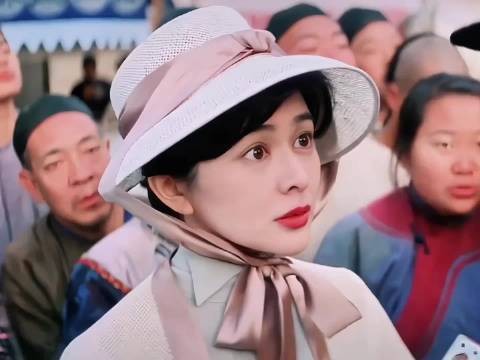 关之琳 就凭这张脸，无论放到哪个年代，都是天花板级别的存在