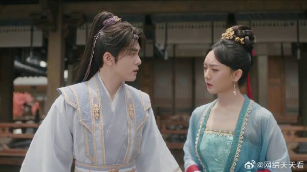 美女伺候沐浴 方多病一听，立马跑路找李莲花