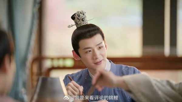三哥后宅跑光，尹峥和五哥夹菜点他，下秒撂筷子：认错