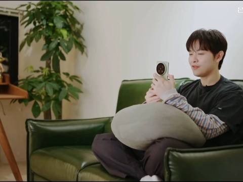 尤长靖在歌手给范丞丞打电话了，范丞丞说把自己排名借给尤长靖