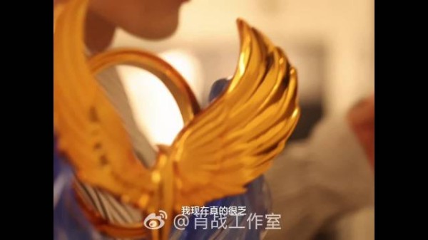 肖战获金海燕奖最佳男主角，领奖感言致谢观众
