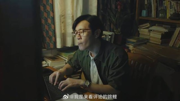 父亲借着儿子的名义 顺利出版了自己的文学集，真绝了
