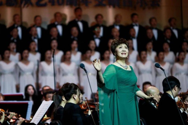 “长江之光”重磅力作——张礼慧从艺40周年交响音乐会深情唱响