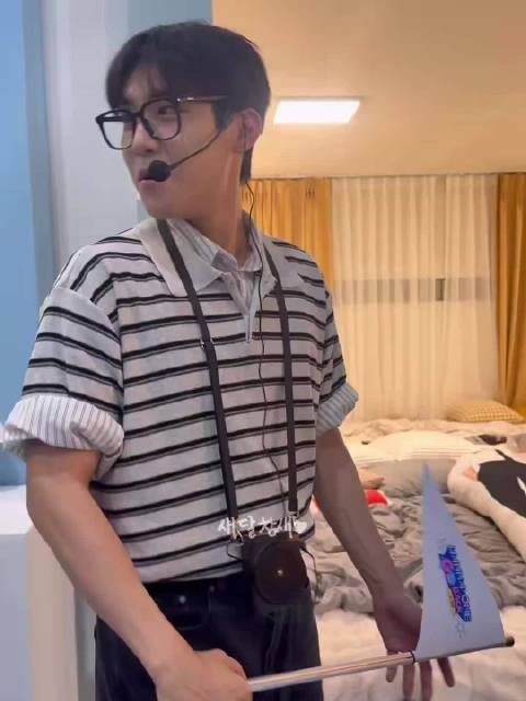 朴佑镇WANNA BASE TOUR饭拍视频曝光,笑容可爱引关注