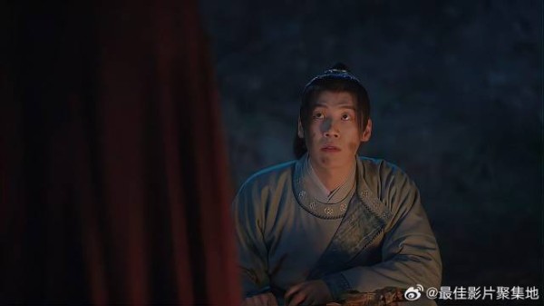 五少主与上官婧分离 结果没走偷偷跟着，结果被发现