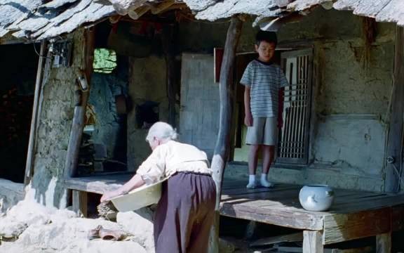 每一次看都会哭,我们都是失去了才知道珍惜,也没有后悔的机会了