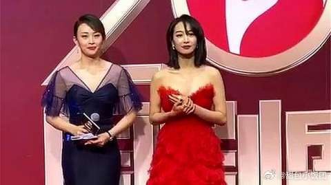 宋茜亮相红毯,红色丝绒长裙明艳动人,这样的宋茜惊艳到你了吗?
