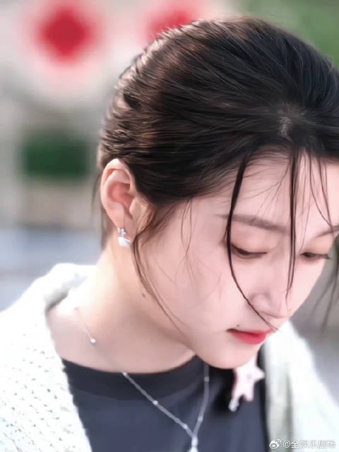 这俩人就是天生的对抗路!一句条件真好就开始互怼,轻松治愈得让人上头!