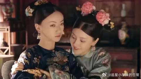 昭华公主得了宝贝八音盒,赶紧跑去向魏璎珞显摆