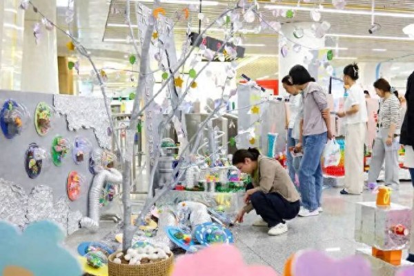 “流动的儿童艺术馆”来啦!济南儿童艺术作品亮相100座地铁站