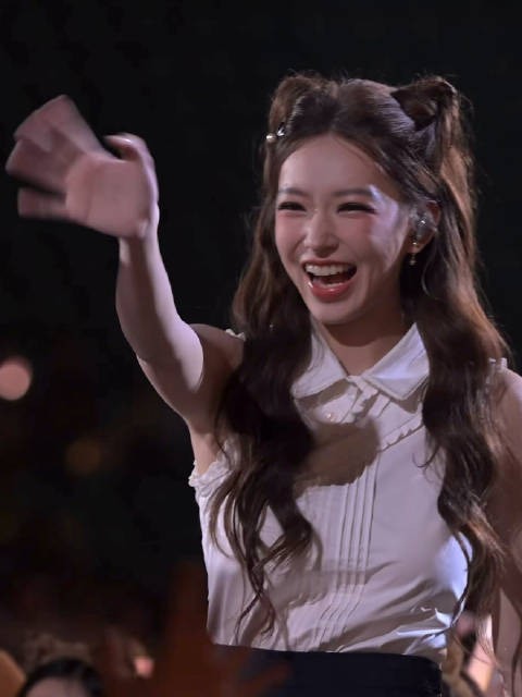 高清萌物驾到！@程潇 b站永远22毕业歌会最新潇息
