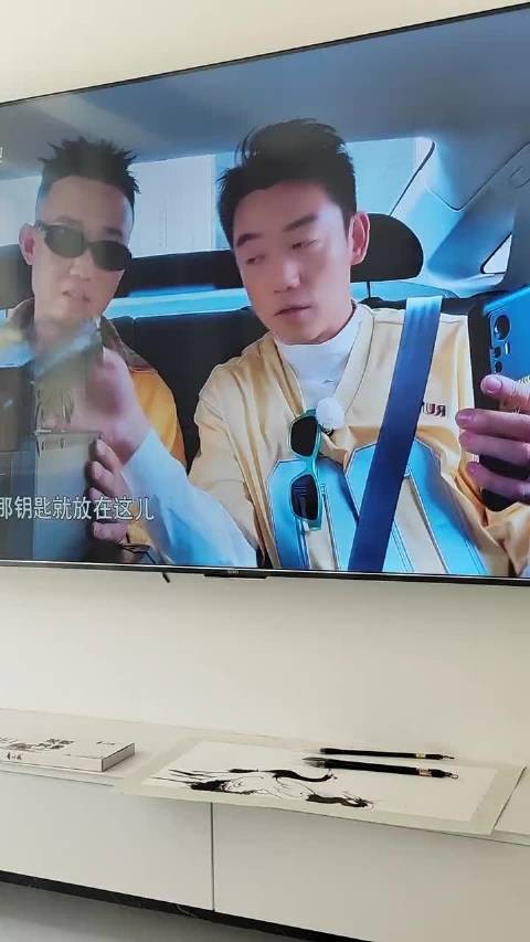 能把人p没的节目，p上点东西岂不是更简单