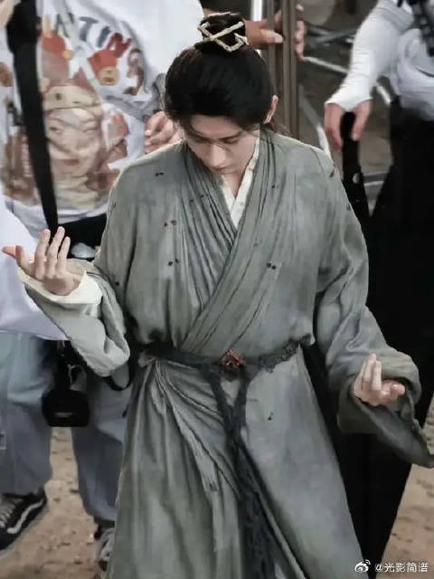 小狐狸怎斗得过老狐狸呢