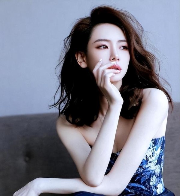 句句不提戚薇，却句句指向戚薇，分手10年林子君依然没放下