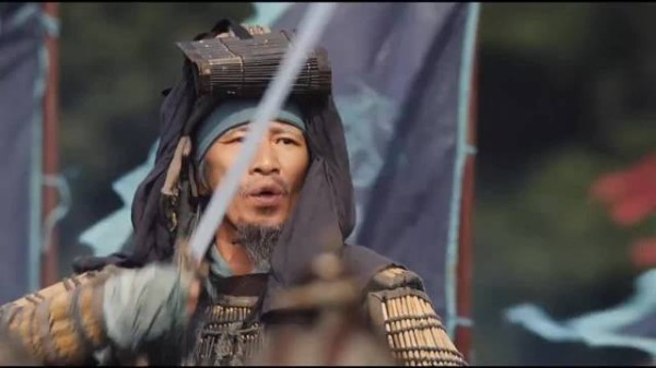 这是我见过战争片中最矮的城墙、最浅的护城河