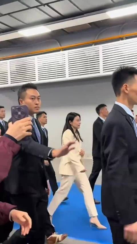 郭晶晶坦言怀念北方饭菜，母亲赴港教做家乡味