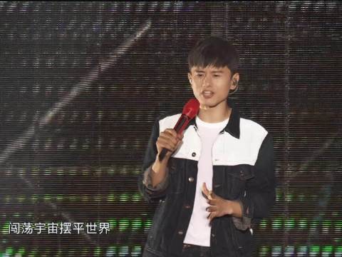 张杰坦言曾不适应当艺人,坚持度过自我怀疑期