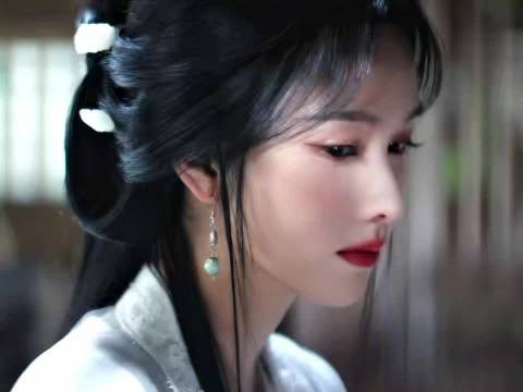 陈都灵分饰三角出圈，多部女主剧热度破万