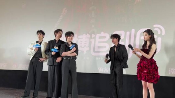 陈都灵拍戏遇男演员合唱憋笑