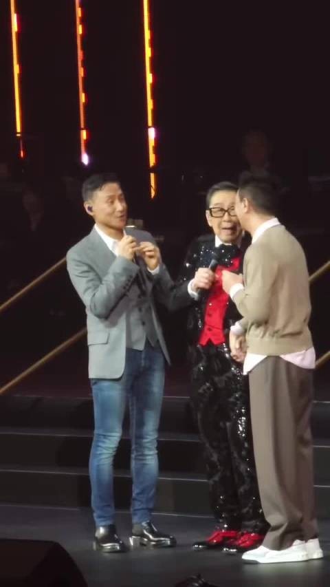 张学友调侃华仔粉丝即兴唱忘情水