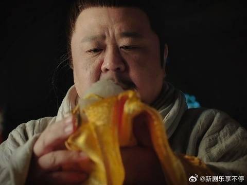 朱胖胖看见玉玺眼都亮啦