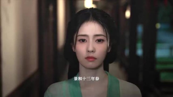 初次见面男主一脸狼狈,再次见面两人都身着华服